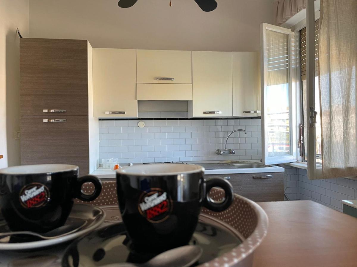 Casa Vacanze Stazione Pescara Bagian luar foto