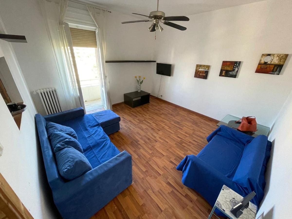 Casa Vacanze Stazione Pescara Bagian luar foto